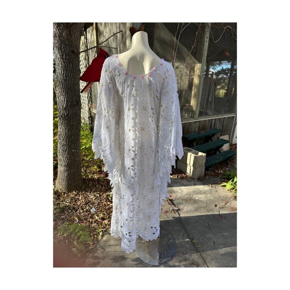 White Angel Wing Caftan Dress Sequins Embroidery Cutwork - Picture 14 of 16